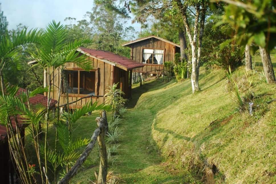 Cabañas Don Camilo Albergue de Montaña Cabecera de Canas Exterior foto